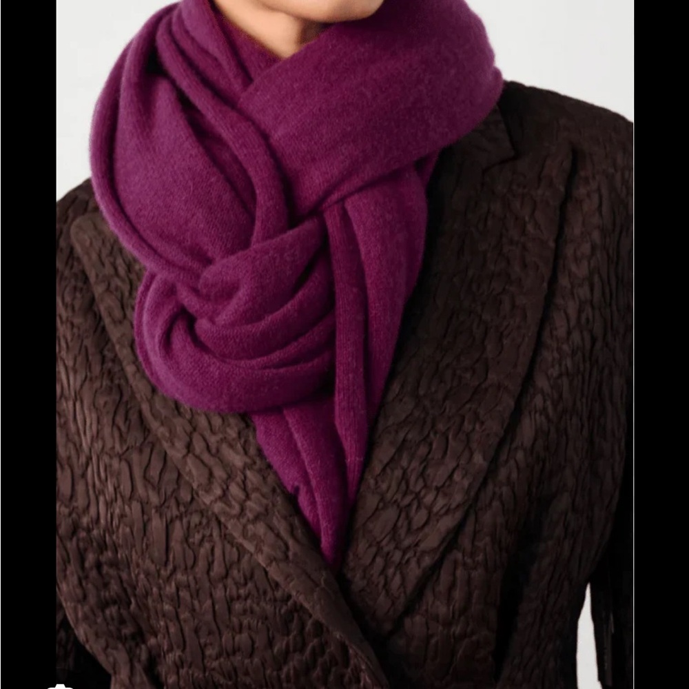 White + Warren Cashmere Travel Wrap/Scarf - Picture 3 of 6